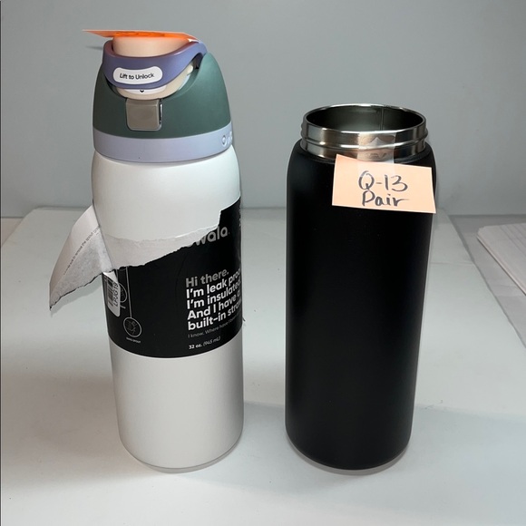 owala Other - New! 2 Owala 32 oz FreeSip Spout Insulated Water Bottle 2 Bases ONE Lid SET